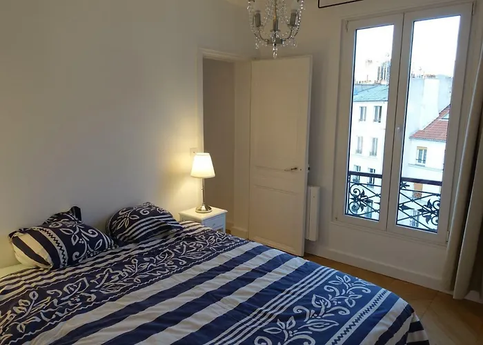 Sunny&quiet apartment